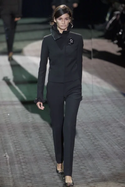 Look 3